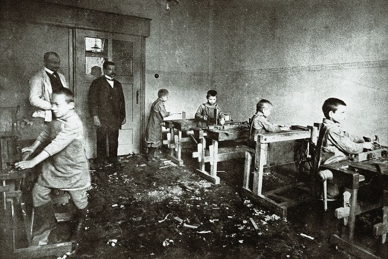 Nevidomí žáci při vyučování (1895)