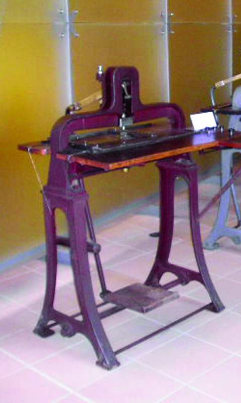 F. Hinze — sázecí stroj pro brailleské písmo